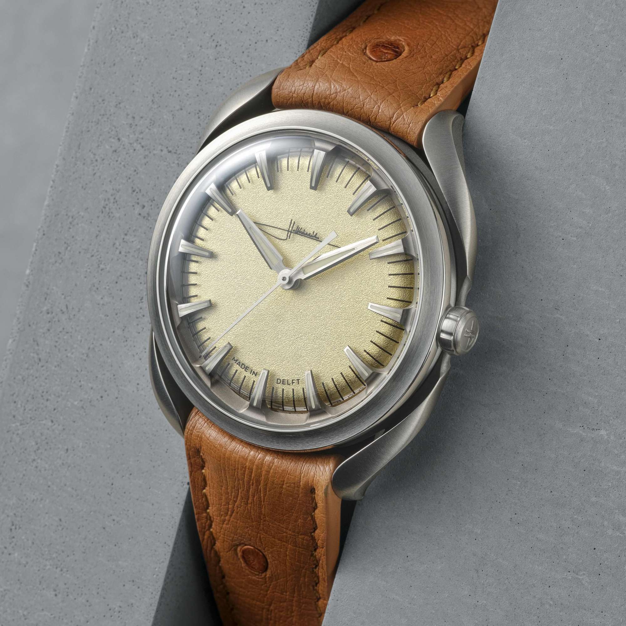 Skulpturell titan fra Delft – Swiss Time